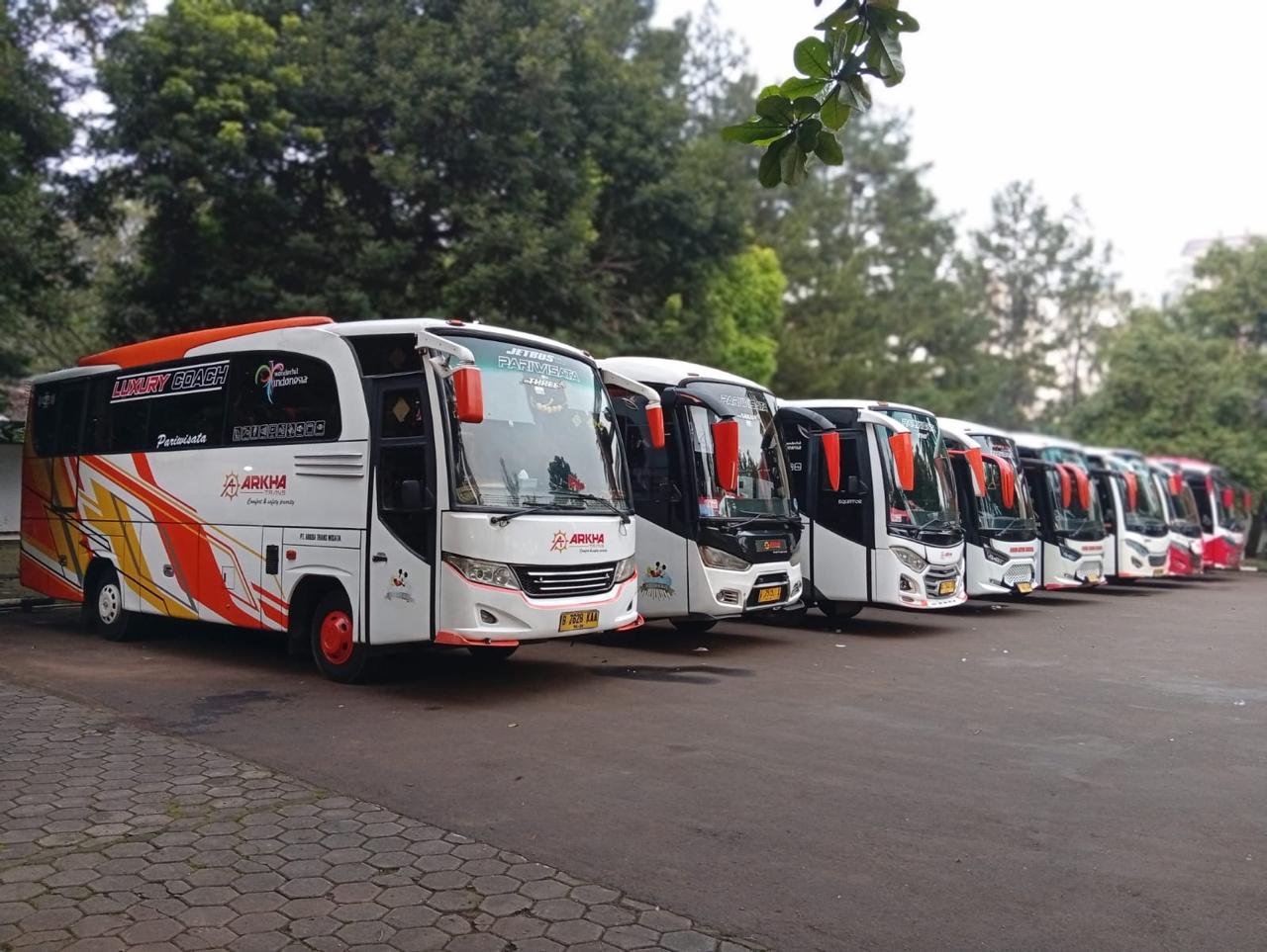 SEWA BUS PARIWISATA - ARKHA TRANS WISATA