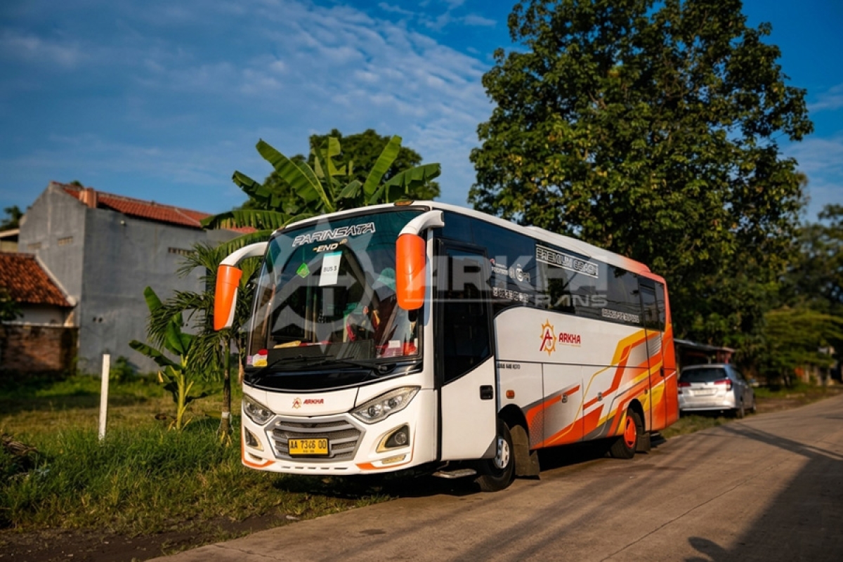 Layanan Sewa Medium Bus Arkha Trans Wisata untuk Hantaran Pernikahan Jakarta ke Jatiranggon