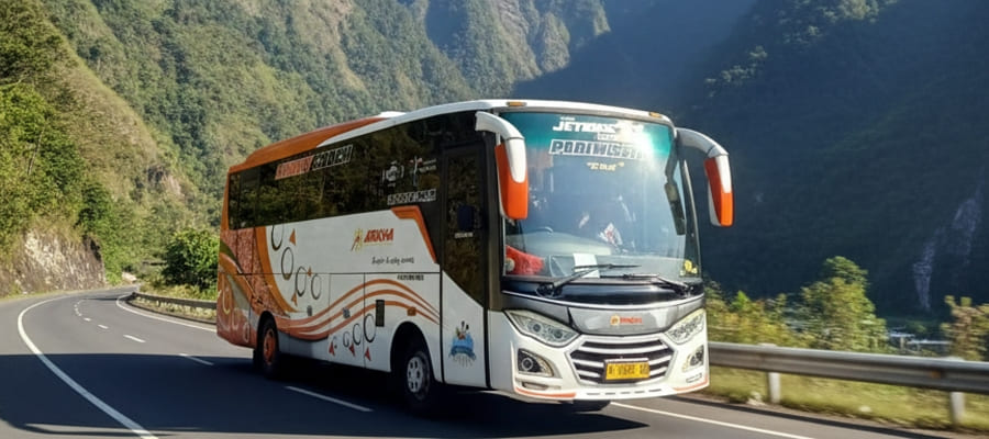 Sewa Medium Bus Pariwisata